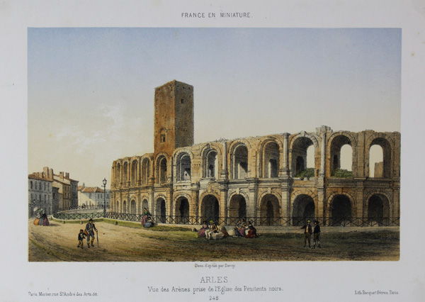 Arles, vue Des Arenes Prise De l'Eglise Des Penitents Noirs